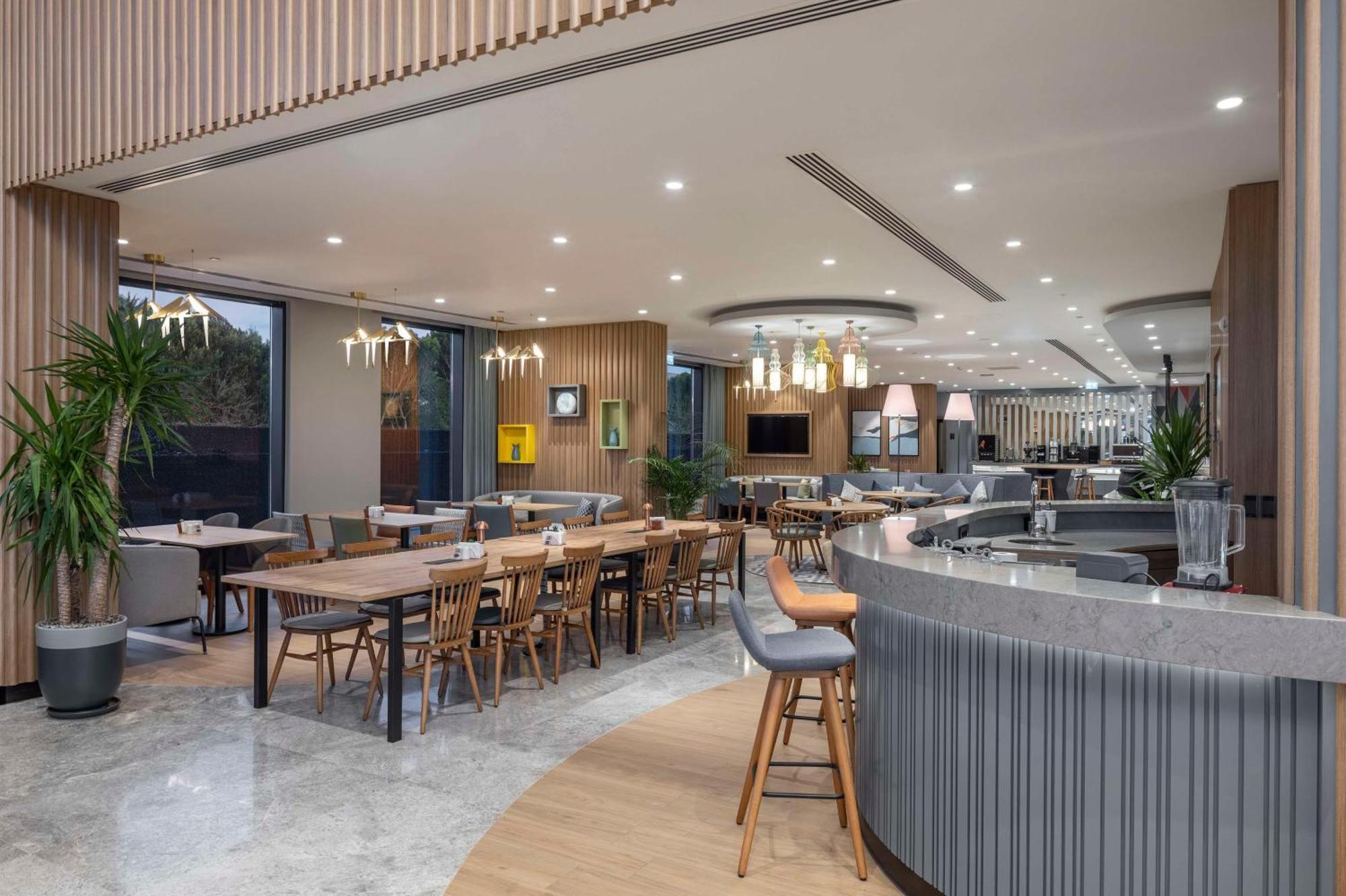 Hampton By Hilton Antalya Airport Hotel Exterior photo